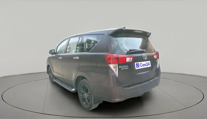 2016 Toyota Innova Crysta 2.4 ZX 7 STR, Diesel, Manual, 1,69,245 km, exterior