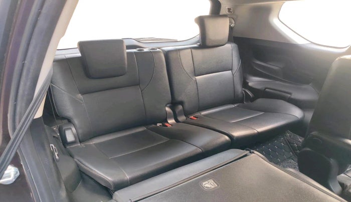 2016 Toyota Innova Crysta 2.4 ZX 7 STR, Diesel, Manual, 1,69,245 km, interior