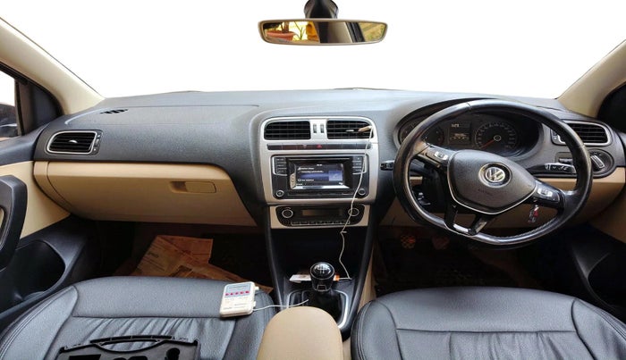 2017 Volkswagen Ameo HIGHLINE1.2L, Petrol, Manual, 99,438 km, interior