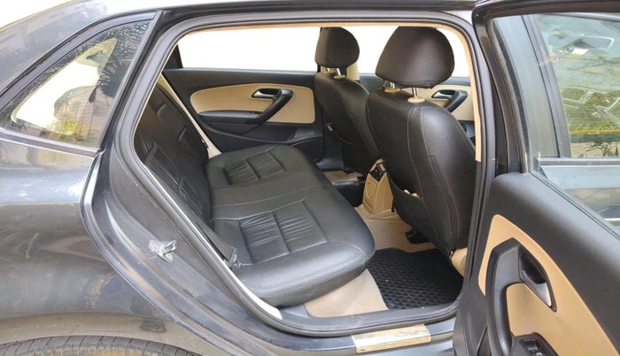 2017 Volkswagen Ameo HIGHLINE1.2L, Petrol, Manual, 99,438 km, interior