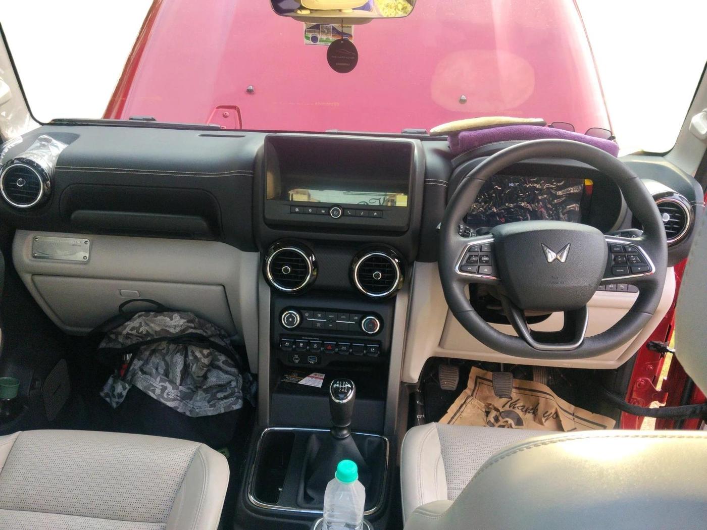 2026 Mahindra Thar Roxx  AX7 L Diesel MT 2WD, Diesel, Manual, 4,335 km, interior