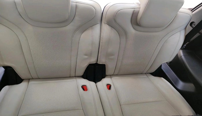 2021 Mahindra XUV700 AX 7 LUXURY D MT 7 STR, Diesel, Manual, 78,359 km, interior