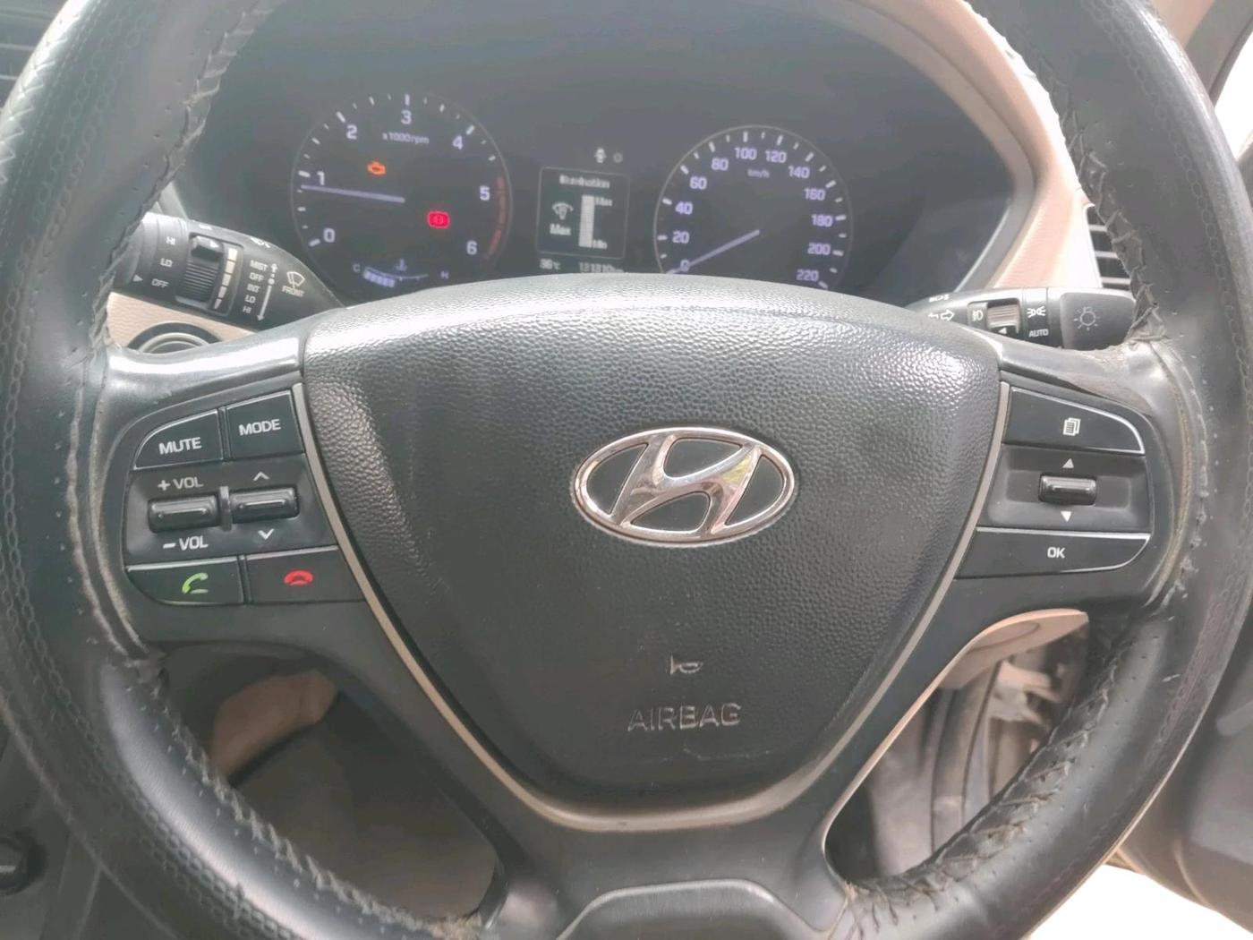 2014 Hyundai Elite i20 ASTA 1.4 CRDI, Diesel, Manual, 1,31,346 km, interior
