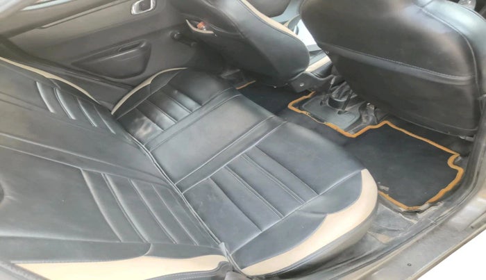 2018 Renault Kwid RXT 1.0 (O), Petrol, Manual, 83,669 km, interior