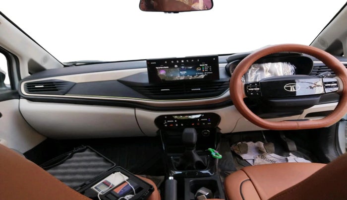 2025 Tata ALTROZ Accomplished S Petrol 5 MT, Petrol, Manual, 4,208 km, interior