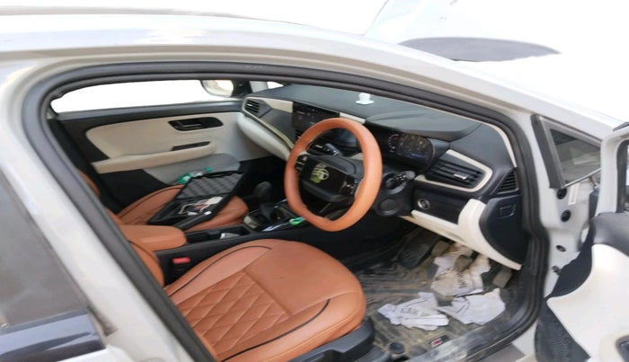 2025 Tata ALTROZ Accomplished S Petrol 5 MT, Petrol, Manual, 4,208 km, interior