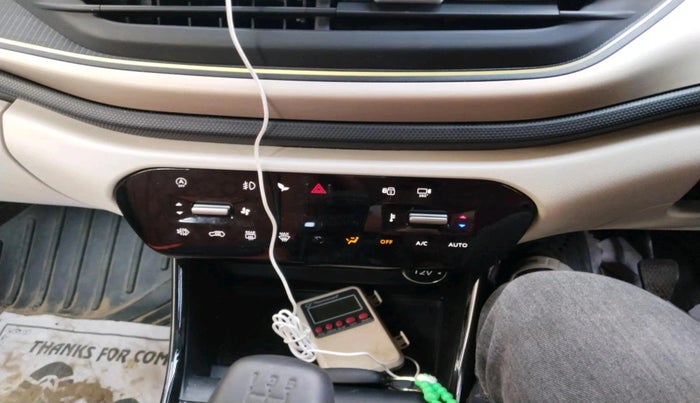 2025 Tata ALTROZ Accomplished S Petrol 5 MT, Petrol, Manual, 4,208 km, interior