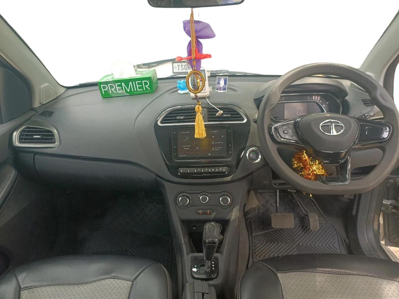 2022 Tata TIAGO NRG XZ AMT, Petrol, Automatic, 37,777 km, interior