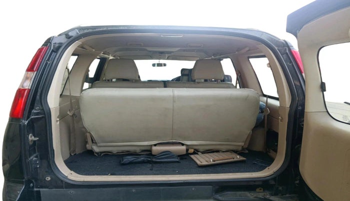 2009 Ford Endeavour 2.5L 4X2 MT, Diesel, Manual, 1,75,437 km, exterior