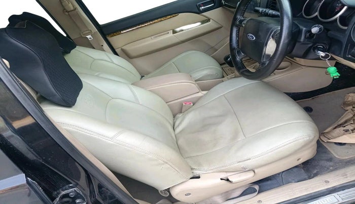 2009 Ford Endeavour 2.5L 4X2 MT, Diesel, Manual, 1,75,437 km, interior