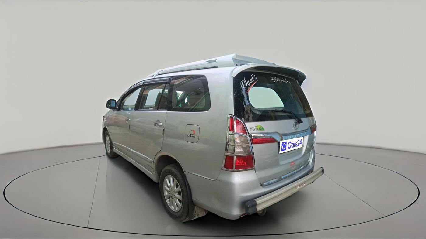2014 Toyota Innova 2.5 VX 7 STR, Diesel, Manual, 1,16,904 km, exterior