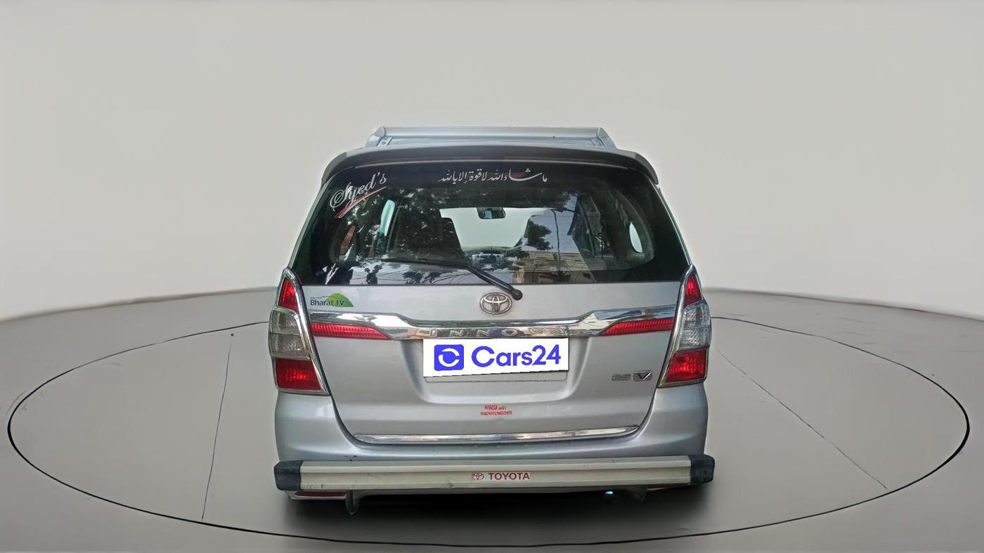 2014 Toyota Innova 2.5 VX 7 STR, Diesel, Manual, 1,16,904 km, exterior