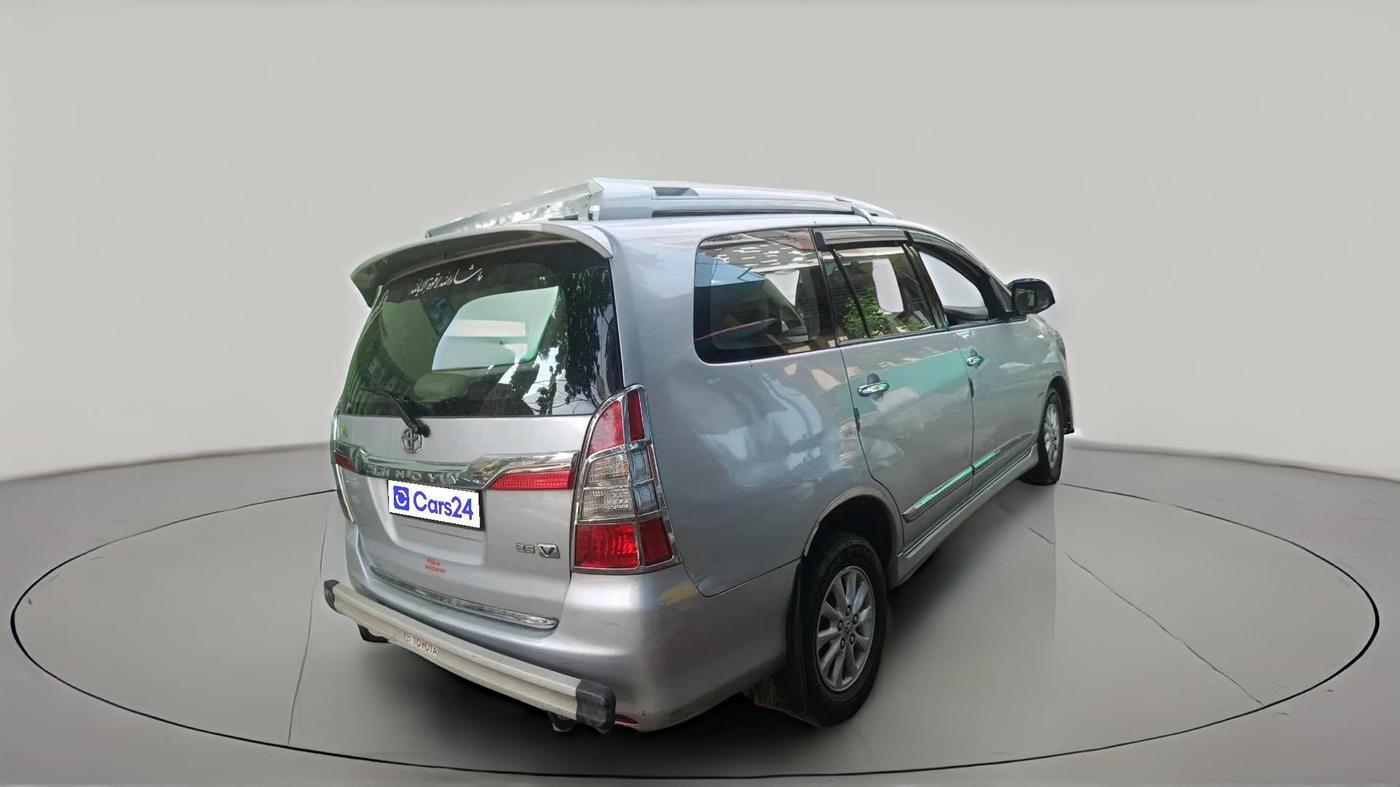 2014 Toyota Innova 2.5 VX 7 STR, Diesel, Manual, 1,16,904 km, exterior