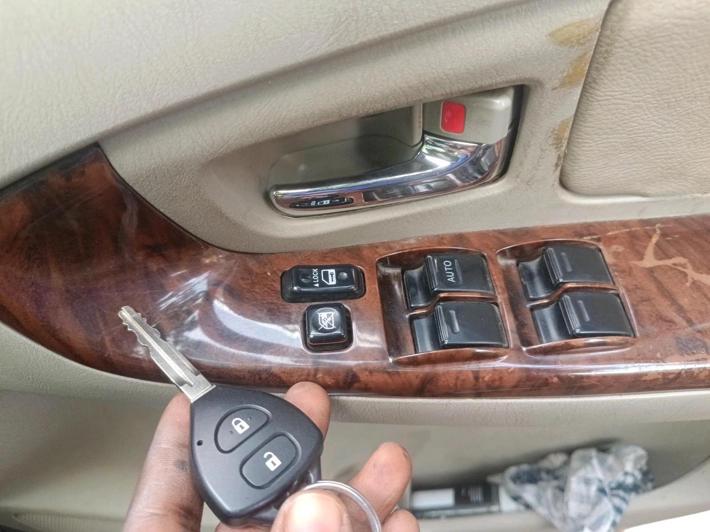 2014 Toyota Innova 2.5 VX 7 STR, Diesel, Manual, 1,16,904 km, interior