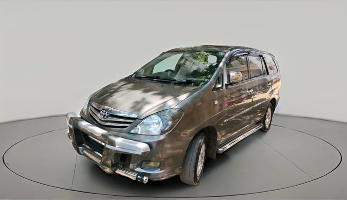 2009 Toyota Innova V 2.5 8 STR, Diesel, Manual, 1,86,905 km, exterior