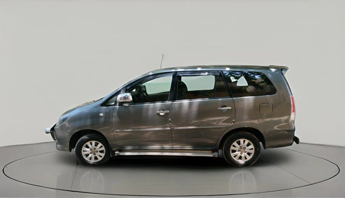 2009 Toyota Innova V 2.5 8 STR, Diesel, Manual, 1,86,905 km, exterior