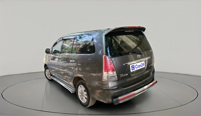 2009 Toyota Innova V 2.5 8 STR, Diesel, Manual, 1,86,905 km, exterior