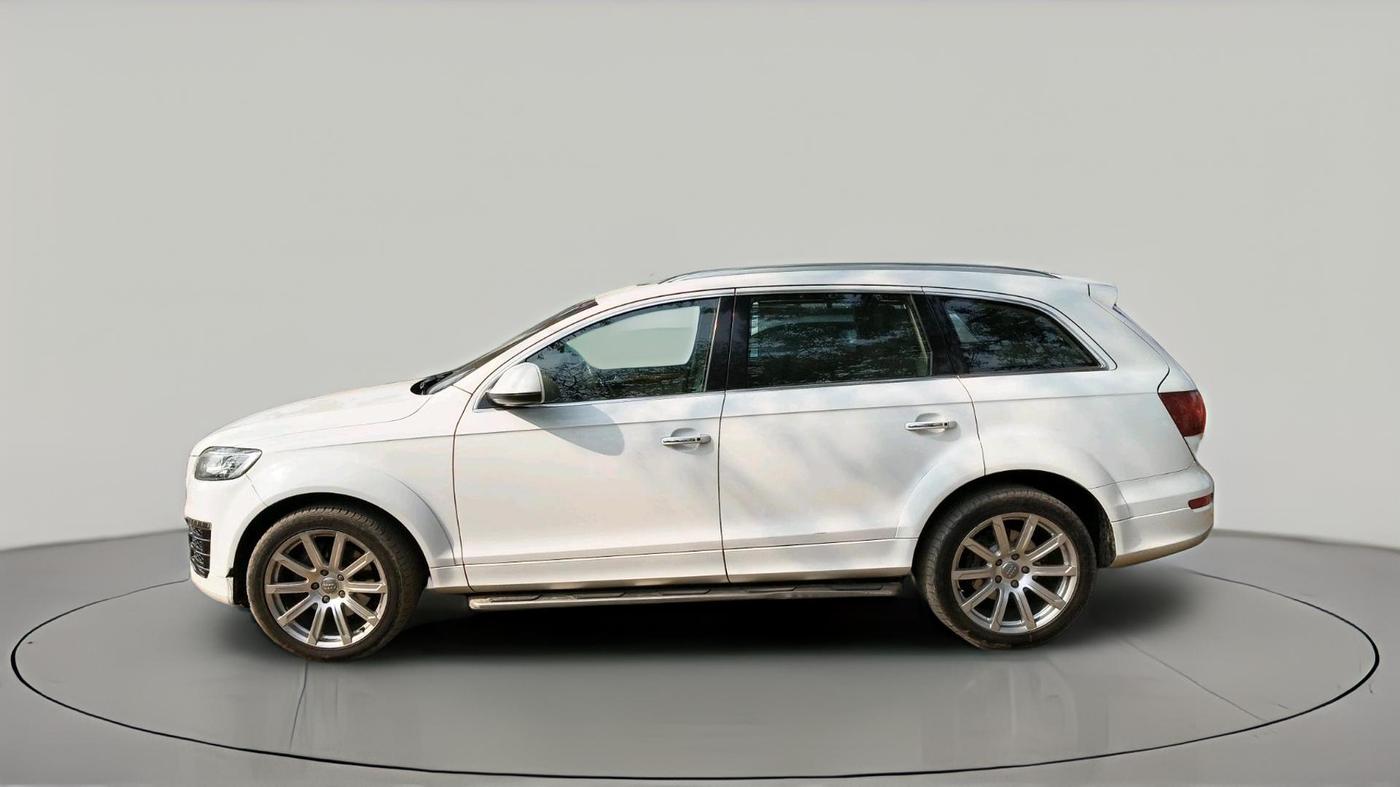 2015 Audi Q7 35 TDI PREMIUM, Diesel, Automatic, 1,20,764 km, exterior