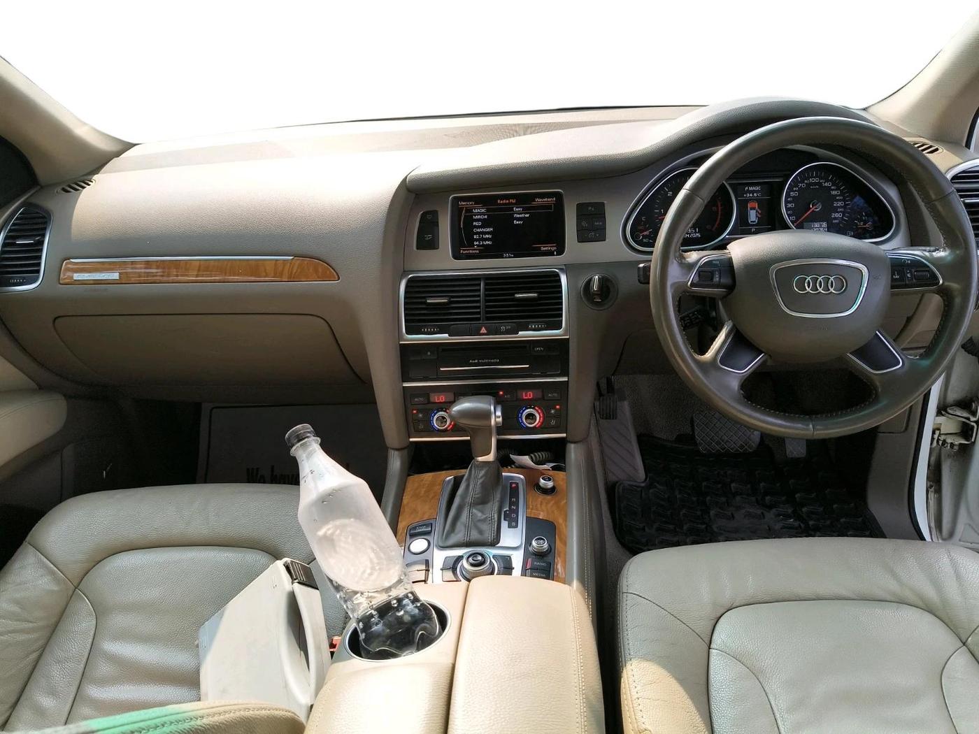 2015 Audi Q7 35 TDI PREMIUM, Diesel, Automatic, 1,20,764 km, interior
