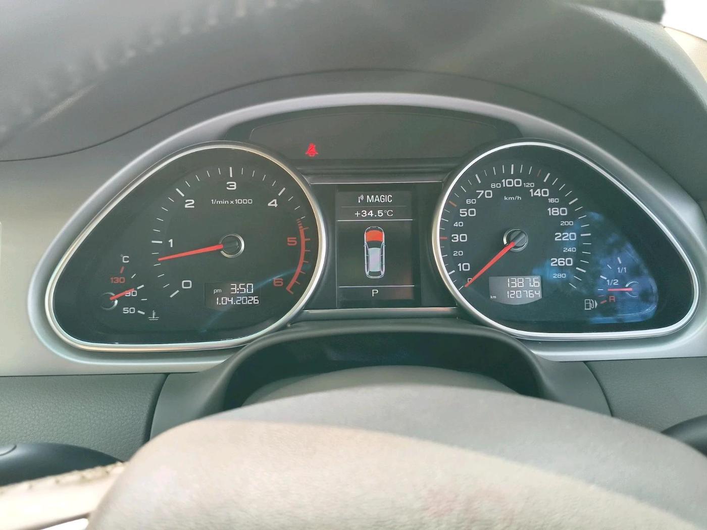 2015 Audi Q7 35 TDI PREMIUM, Diesel, Automatic, 1,20,764 km, interior