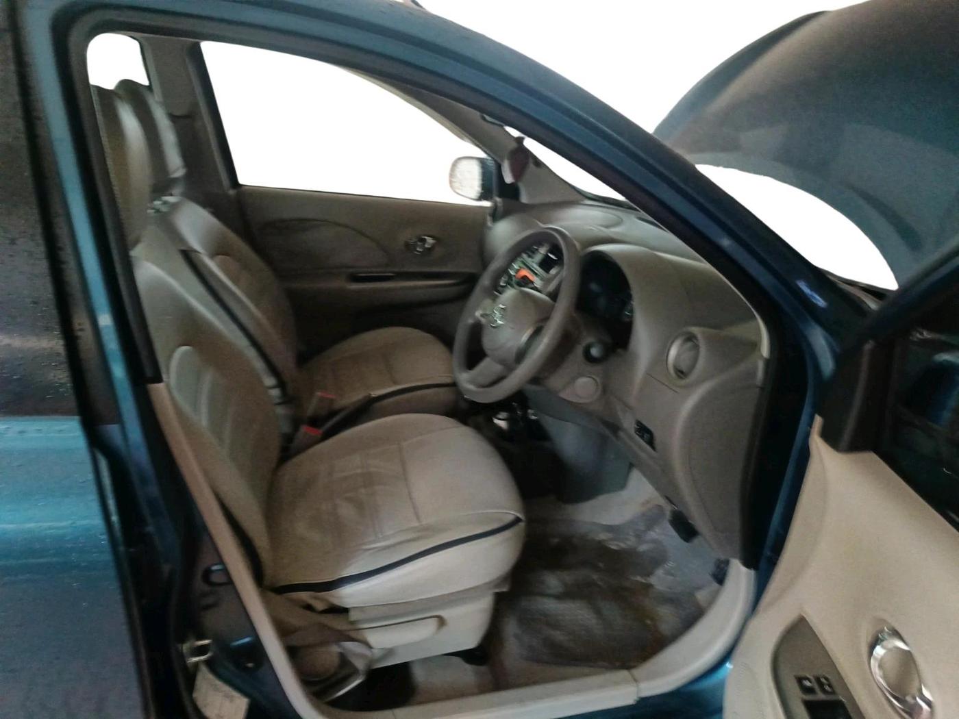 2015 Nissan Micra XV CVT, Petrol, Automatic, 49,669 km, interior