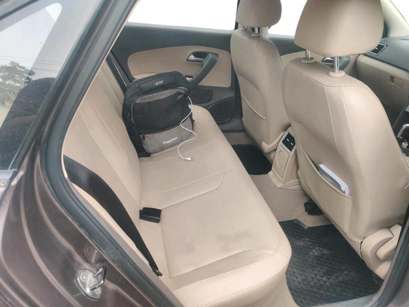 2016 Volkswagen Vento 1.2 TSI HIGHLINE PLUS AT, Petrol, Automatic, 1,07,346 km, interior