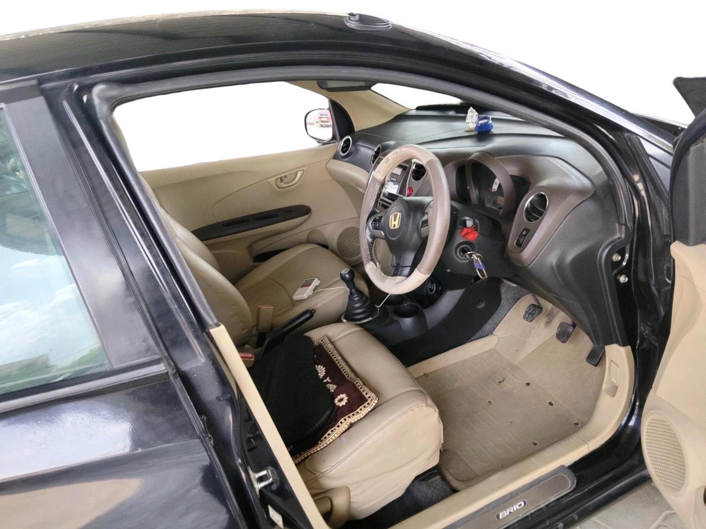 2012 Honda Brio S MT, Petrol, Manual, 88,500 km, interior