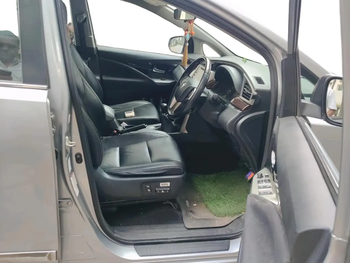 2018 Toyota Innova Crysta 2.4 ZX 7 STR, Diesel, Manual, 1,73,299 km, interior