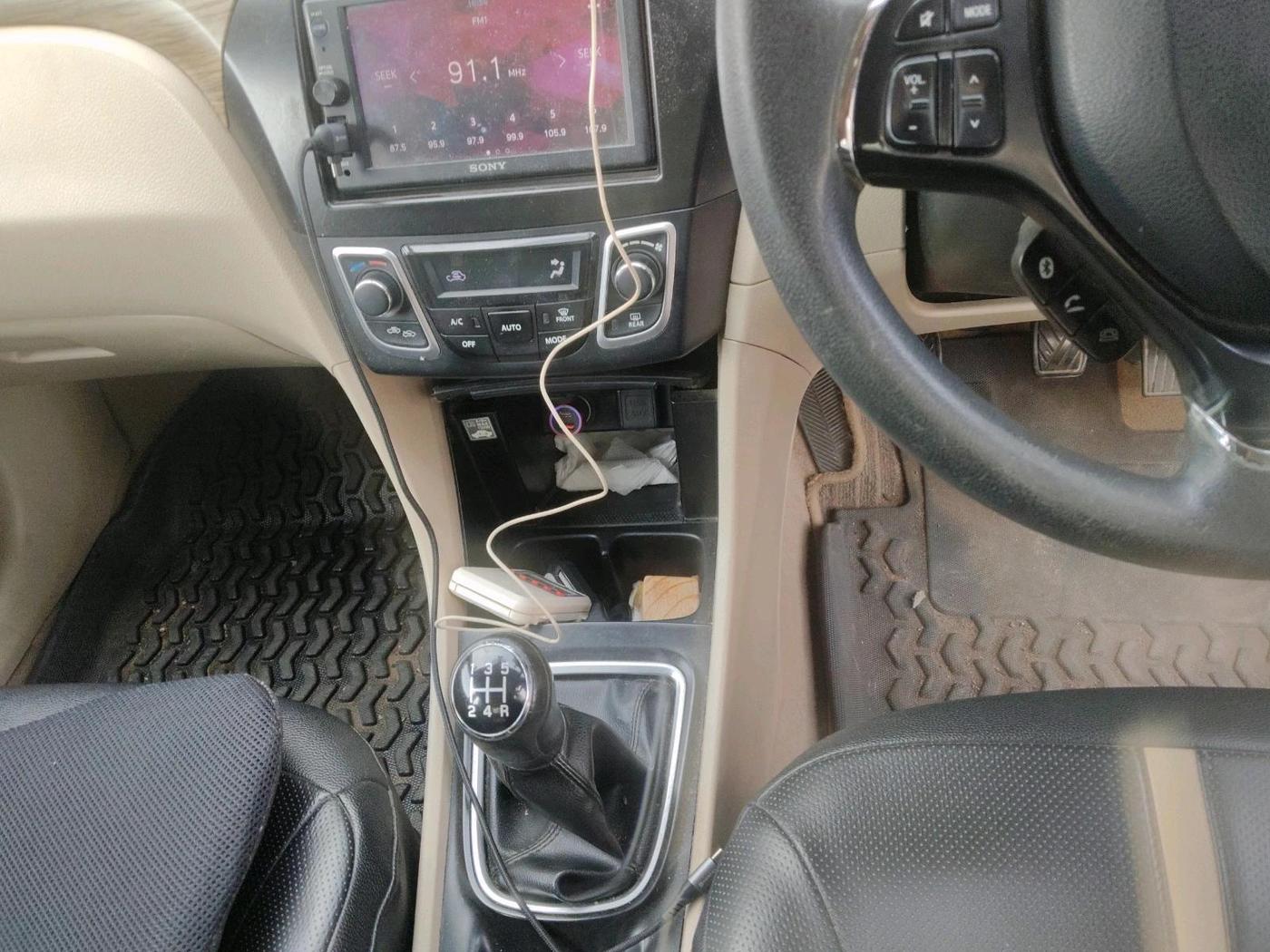 2018 Maruti Ciaz DELTA 1.5 SHVS MT PETROL, Petrol, Manual, 1,23,145 km, interior