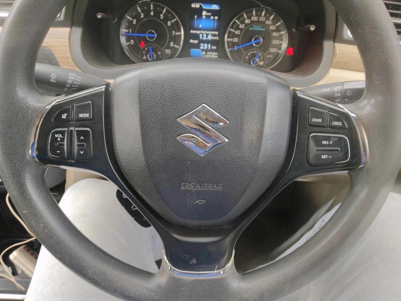2018 Maruti Ciaz DELTA 1.5 SHVS MT PETROL, Petrol, Manual, 1,23,145 km, interior