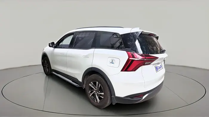 2024 Mahindra XUV700 AX 5 P MT 7 STR, Petrol, Manual, 16,432 km, exterior