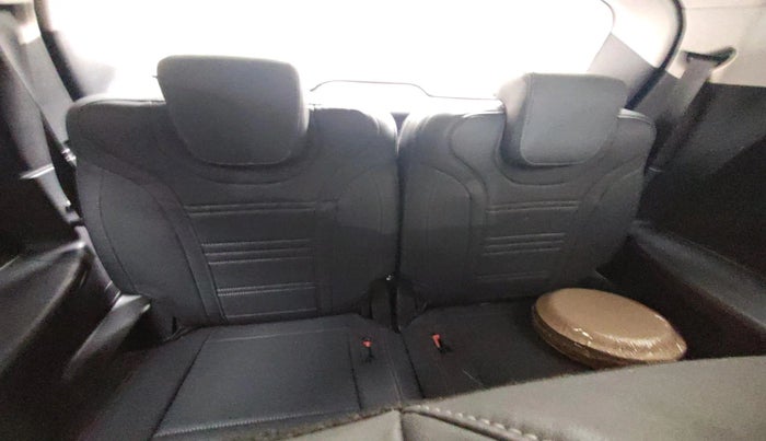 2024 Mahindra XUV700 AX 5 P MT 7 STR, Petrol, Manual, 16,432 km, interior