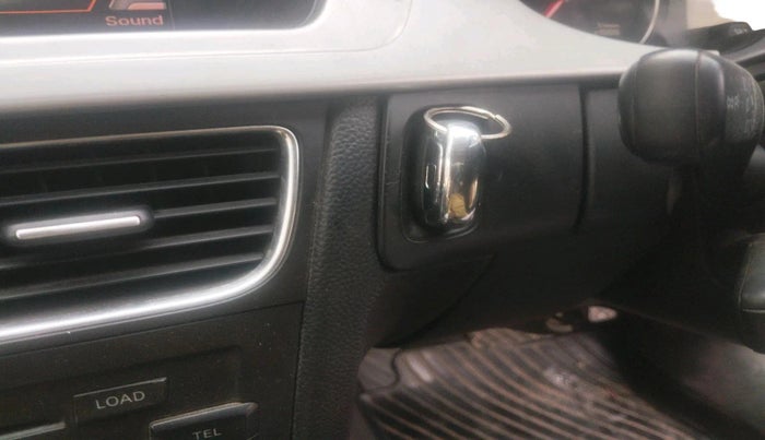 2012 Audi A4 2.0 TDI Multitronic, Diesel, Automatic, 72,889 km, interior