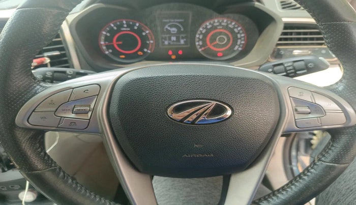 2020 Mahindra XUV300 W8 (O) 1.2 PETROL, Petrol, Manual, 95,721 km, interior