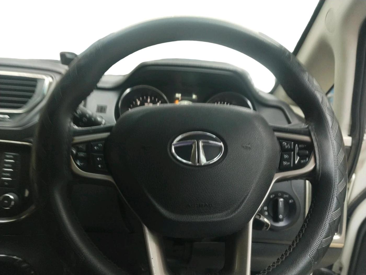 2018 Tata Hexa XT 4X2 7 STR, Diesel, Manual, 1,10,355 km, interior