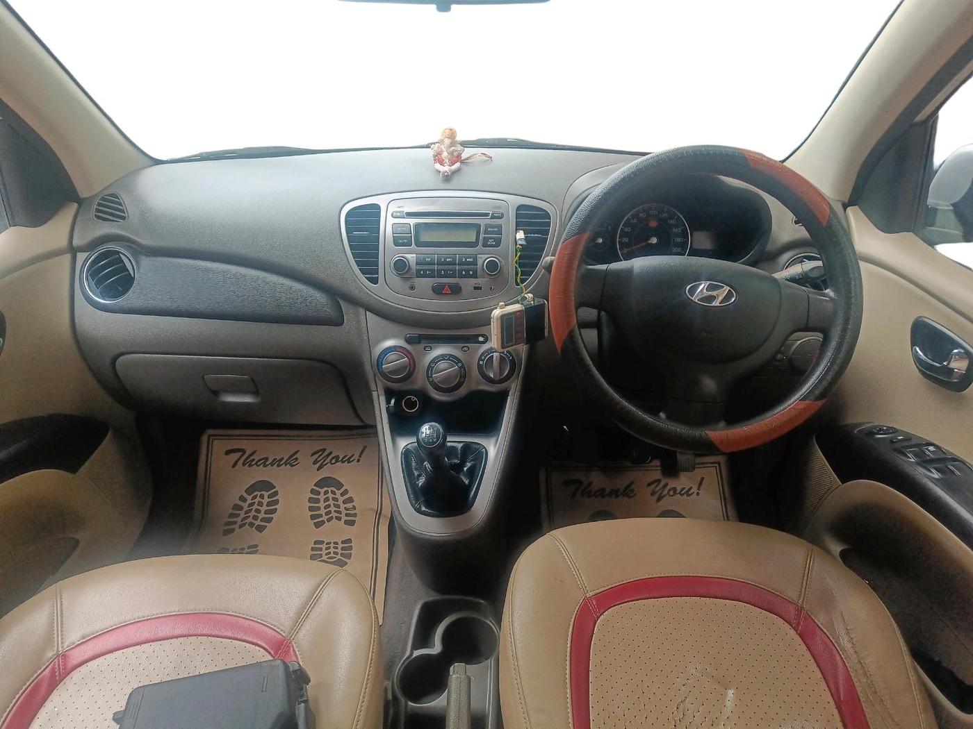 2013 Hyundai i10 MAGNA 1.2, Petrol, Manual, 1,18,978 km, interior