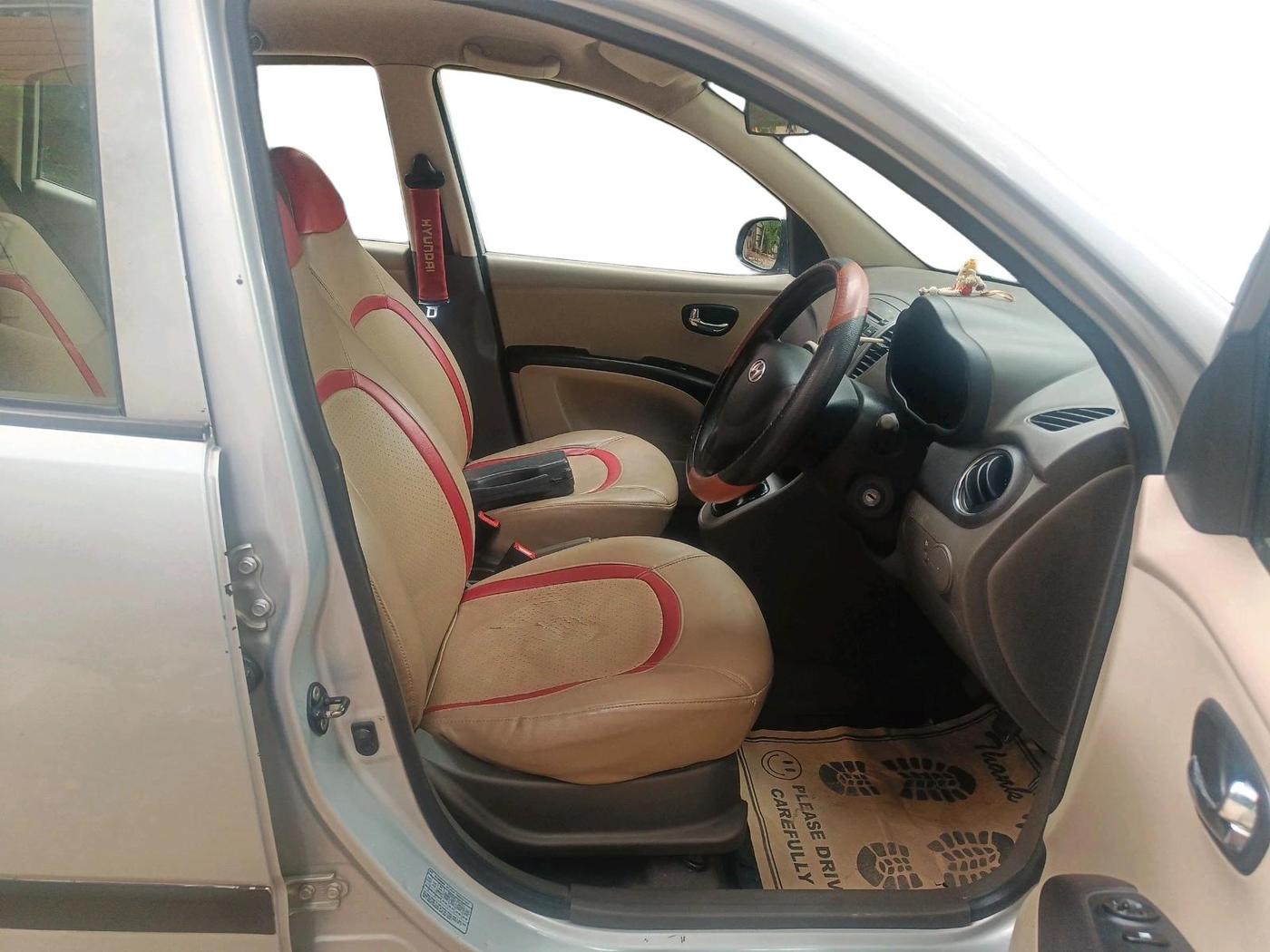 2013 Hyundai i10 MAGNA 1.2, Petrol, Manual, 1,18,978 km, interior