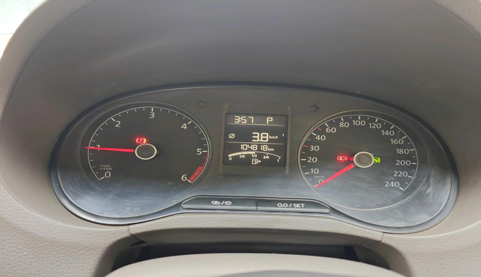 2016 Volkswagen Vento HIGHLINE 1.5 AT, Diesel, Automatic, 1,04,818 km, interior