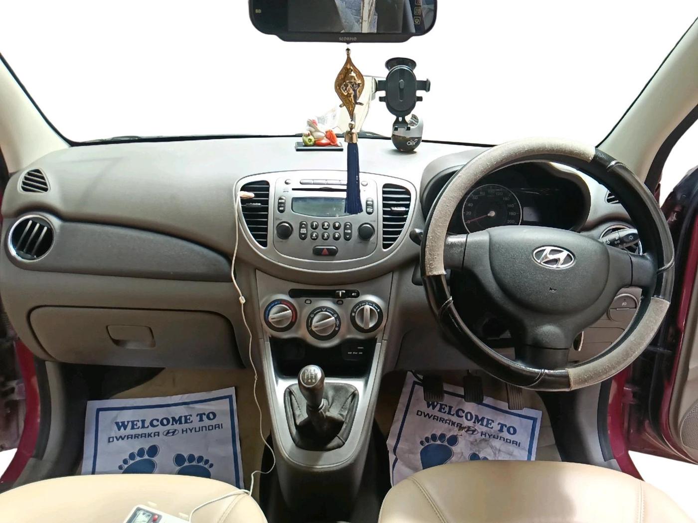 2015 Hyundai i10 SPORTZ 1.1, Petrol, Manual, 23,566 km, interior
