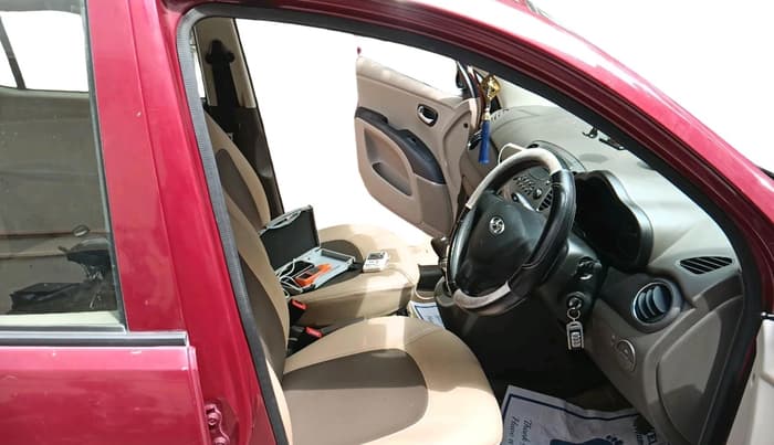 2015 Hyundai i10 SPORTZ 1.1, Petrol, Manual, 23,566 km, interior