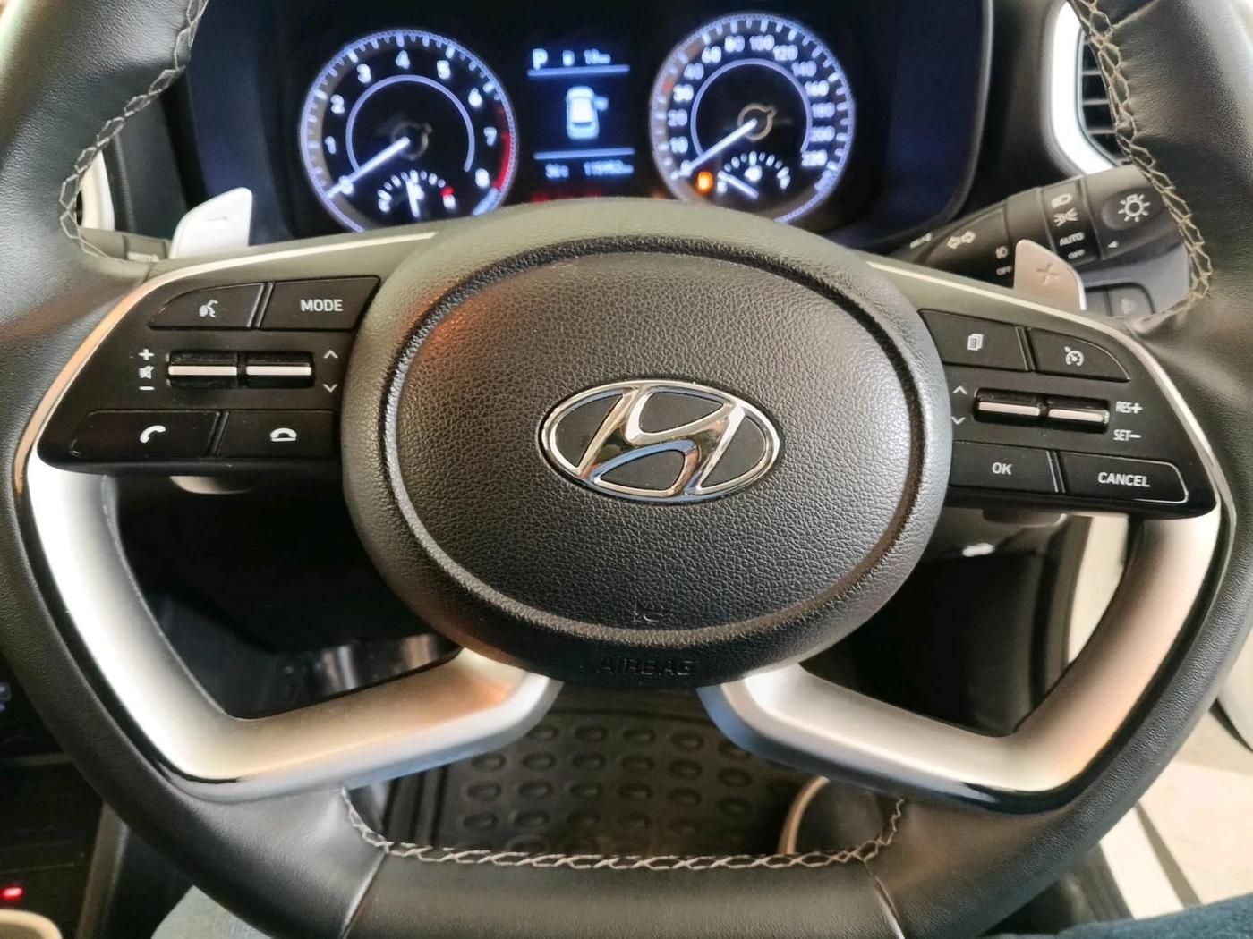2021 Hyundai VENUE SX PLUS 1.0 TURBO DCT, Petrol, Automatic, 1,15,952 km, interior