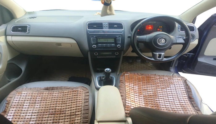 2011 Volkswagen Vento HIGHLINE 1.6 MPI, Petrol, Manual, 1,43,800 km, interior