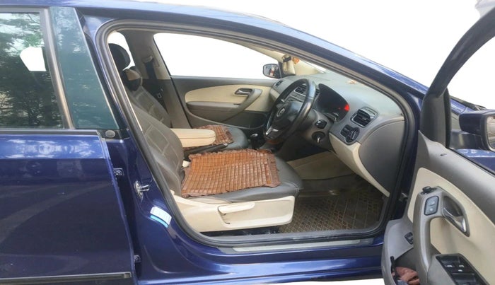 2011 Volkswagen Vento HIGHLINE 1.6 MPI, Petrol, Manual, 1,43,800 km, interior