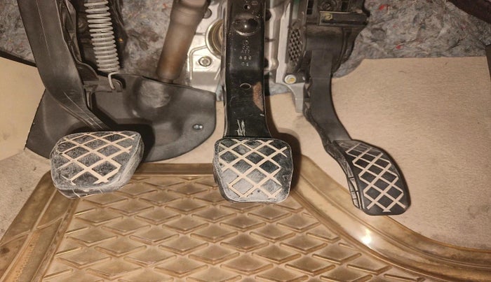 2011 Volkswagen Vento HIGHLINE 1.6 MPI, Petrol, Manual, 1,43,800 km, interior