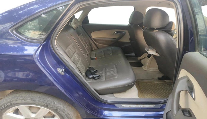 2011 Volkswagen Vento HIGHLINE 1.6 MPI, Petrol, Manual, 1,43,800 km, interior