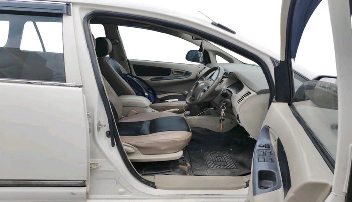 2012 Toyota Innova GX 2.5 7 STR, Diesel, Manual, 2,37,177 km, interior