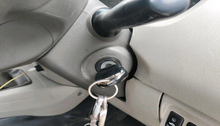 2012 Toyota Innova GX 2.5 7 STR, Diesel, Manual, 2,37,177 km, interior