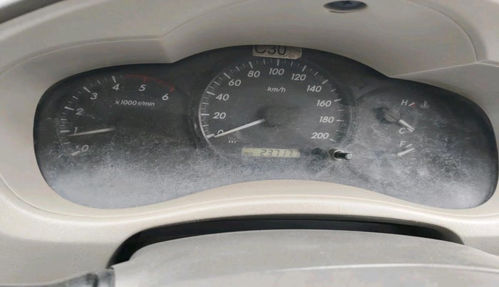 2012 Toyota Innova GX 2.5 7 STR, Diesel, Manual, 2,37,177 km, interior