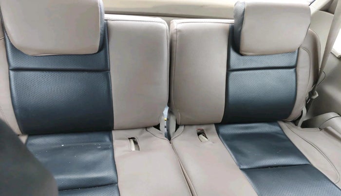 2012 Toyota Innova GX 2.5 7 STR, Diesel, Manual, 2,37,177 km, interior