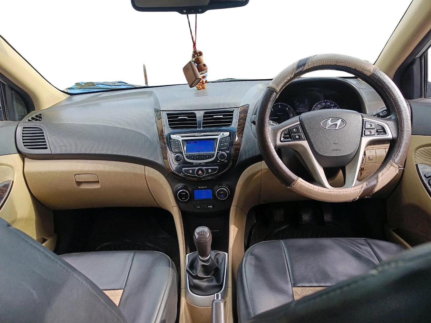 2013 Hyundai Verna FLUIDIC 1.6 CRDI SX, Diesel, Manual, 93,168 km, interior